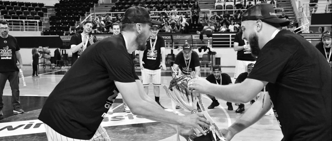 Flying_eagles_basket_1