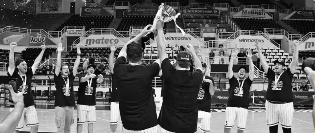 Flying_eagles_basket_2